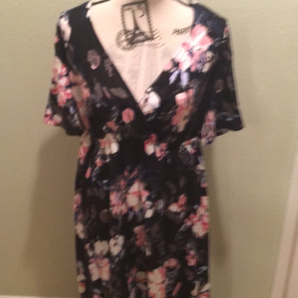 Maternity Dress - Picture 3 of 5